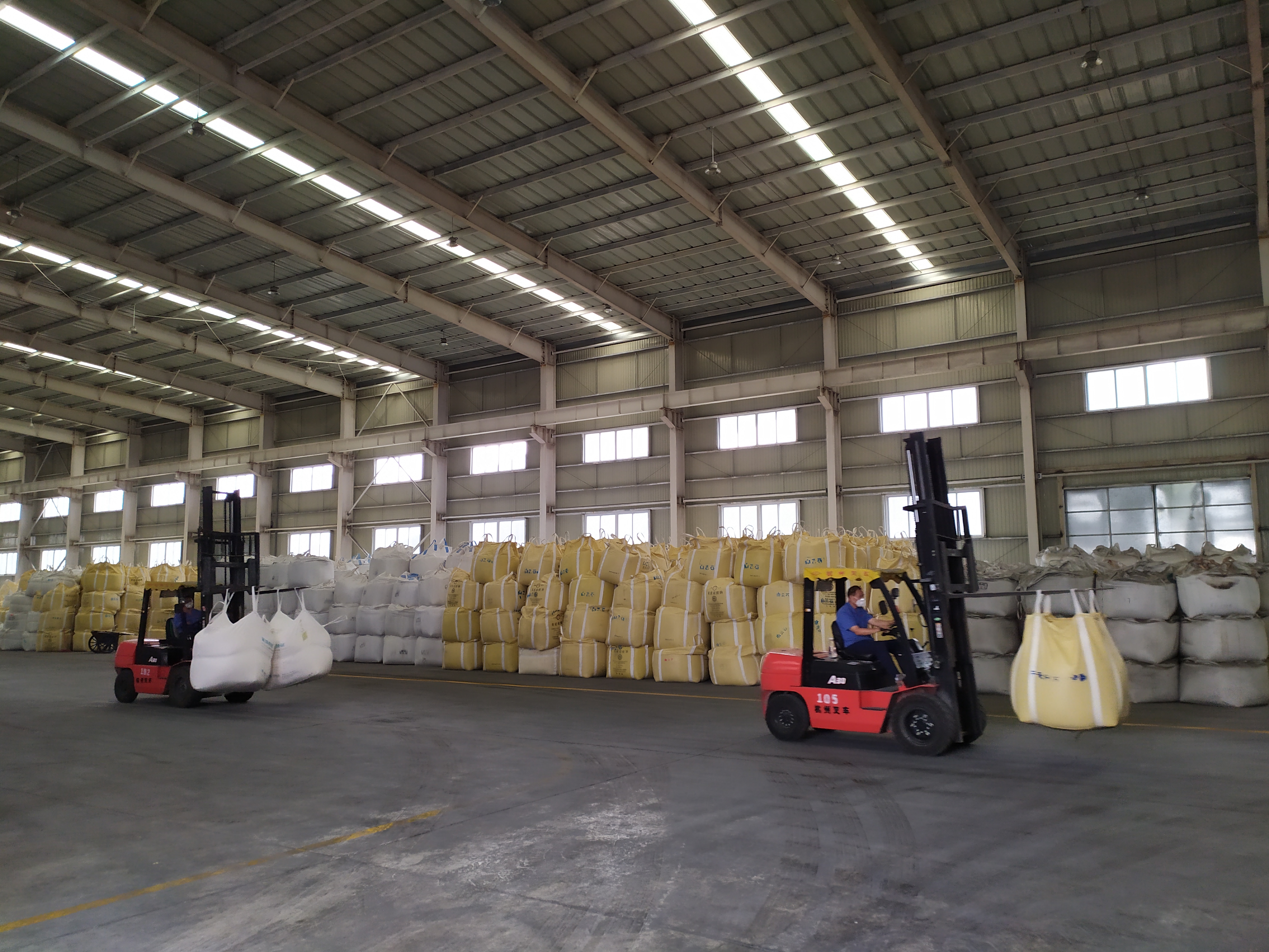 盛世新能源員工風(fēng)范之——原料車間